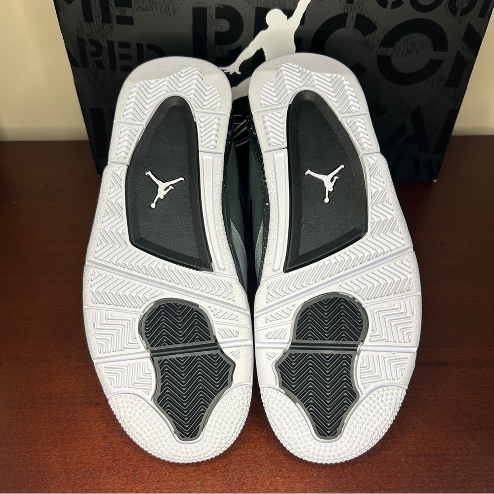 SOLD Jordan | Nike Air Jordan 4 Retro Fear 2024 (8 Men's / 9.5 Women's) - Picture 7 of 12
